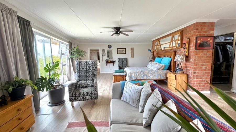4 Bedroom Property for Sale in Bettys Bay Western Cape